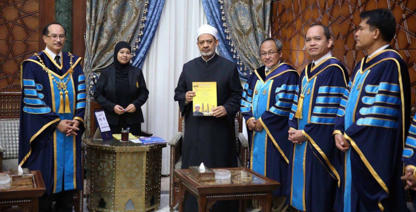 PSU confers Honorary Degree to Grand Imam Sheikh of Al-Azhar, Egypt