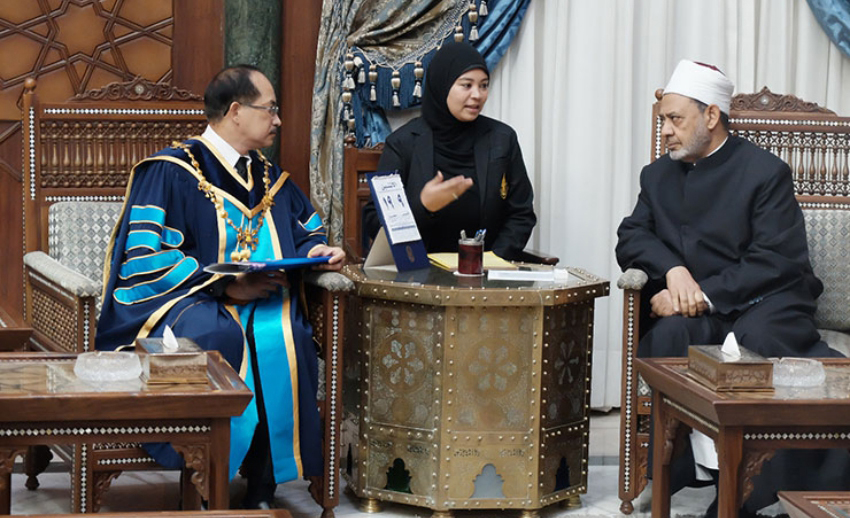 PSU confers Honorary Degree to Grand Imam Sheikh of Al-Azhar, Egypt