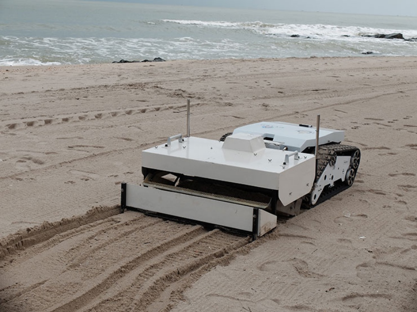 First Thai beach cleaning robot developed by PTTEP and PSU