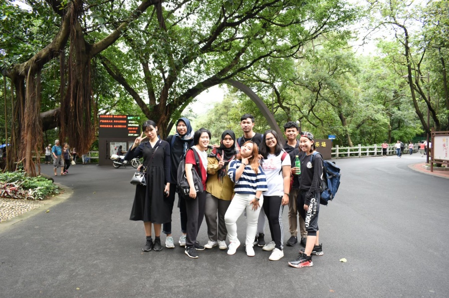 Cultural Exchange Program with partner universities in P.R. China